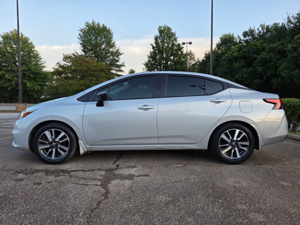 2020 Nissan Versa S photo