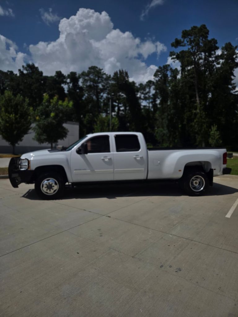2014 Chevrolet Silverado - $22,999