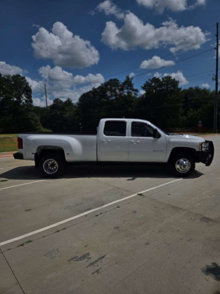 2014 Chevrolet Silverado - $22,999