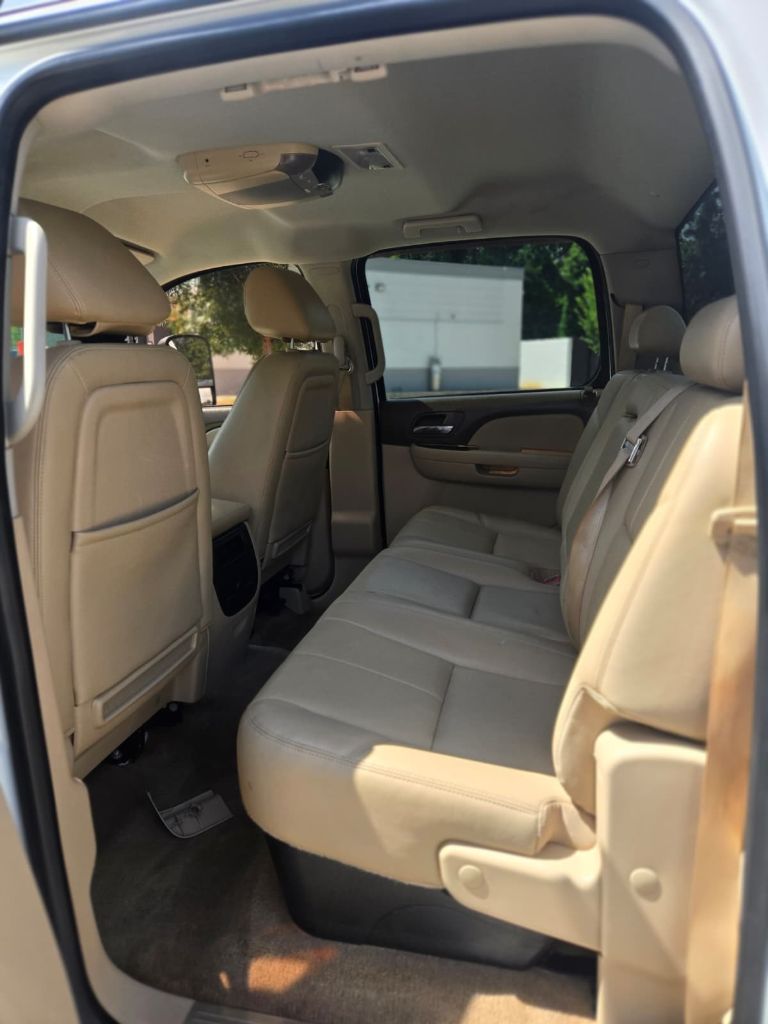 2014 Chevrolet Silverado - $22,999