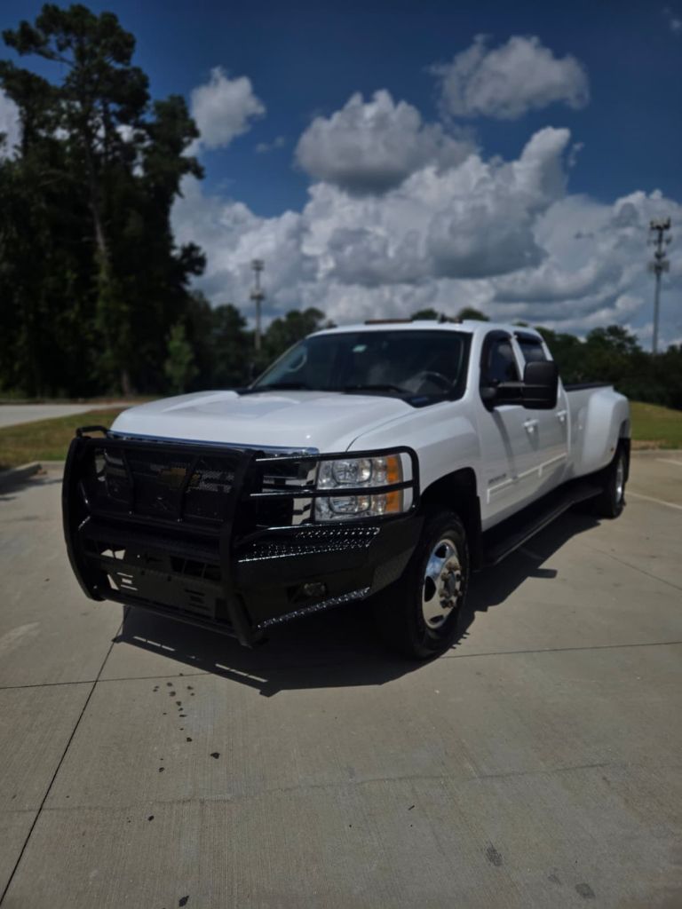 2014 Chevrolet Silverado - $22,999