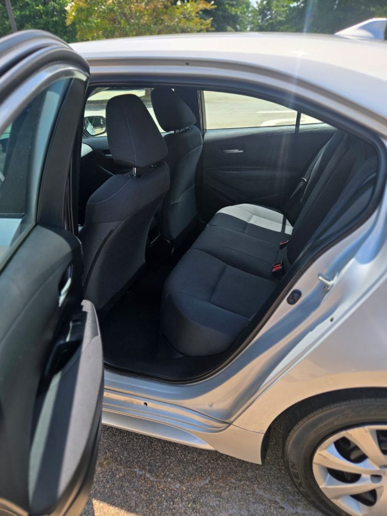 2021 Toyota Corolla - $14,000