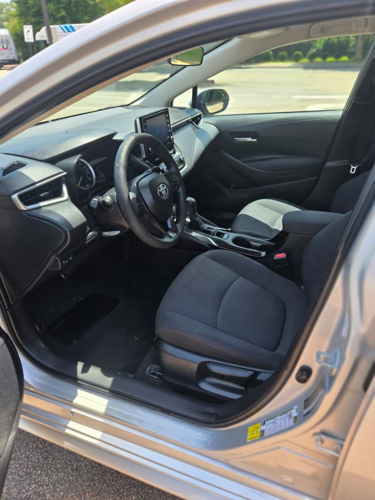 2021 Toyota Corolla - $14,000
