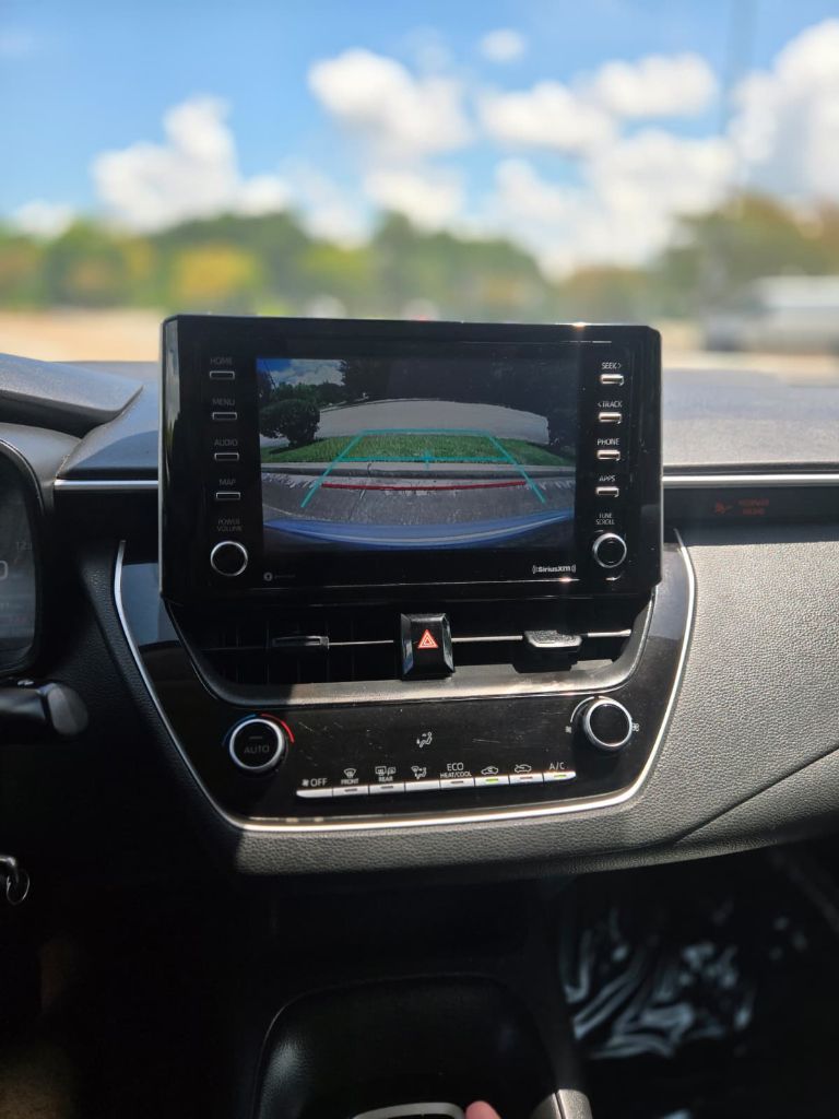 2021 Toyota Corolla - $14,000