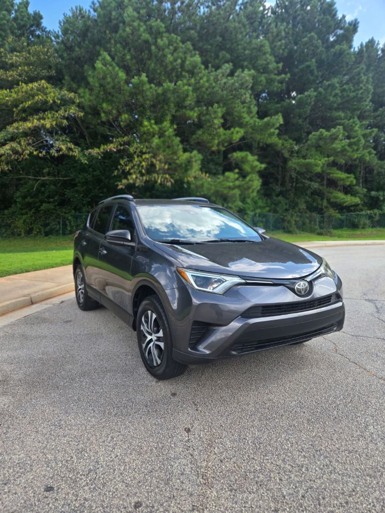 2018 Toyota RAV4 - $11,500