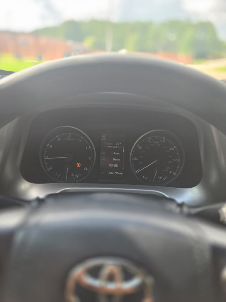 2018 Toyota RAV4 - $11,500