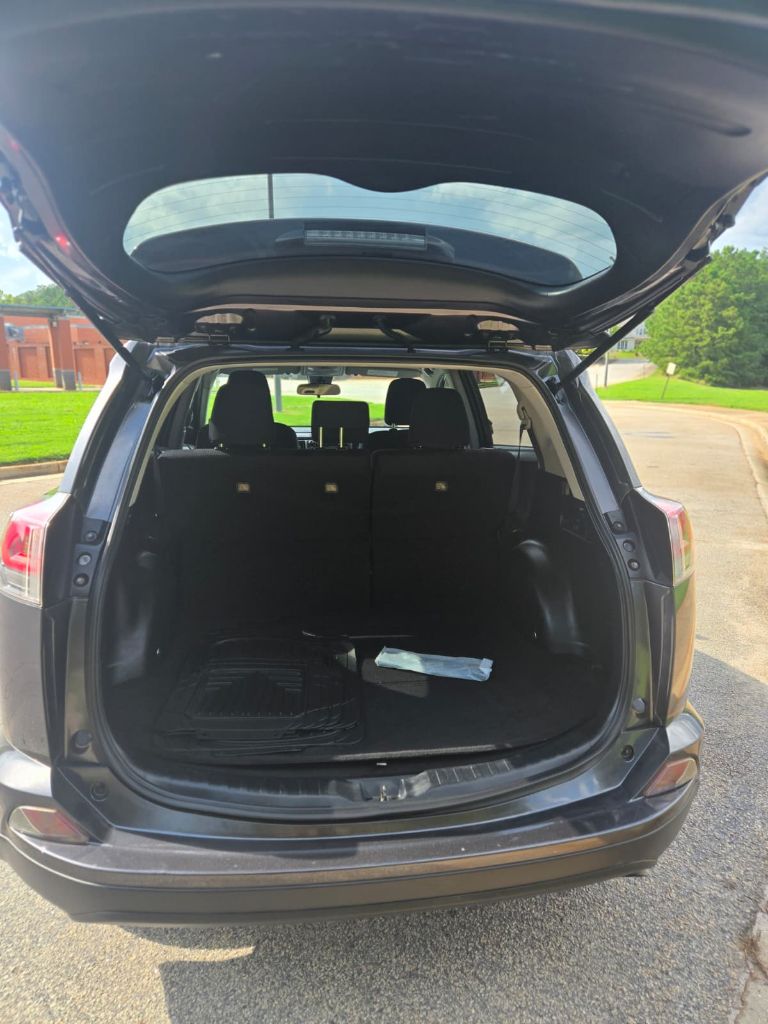 2018 Toyota RAV4 - $11,500