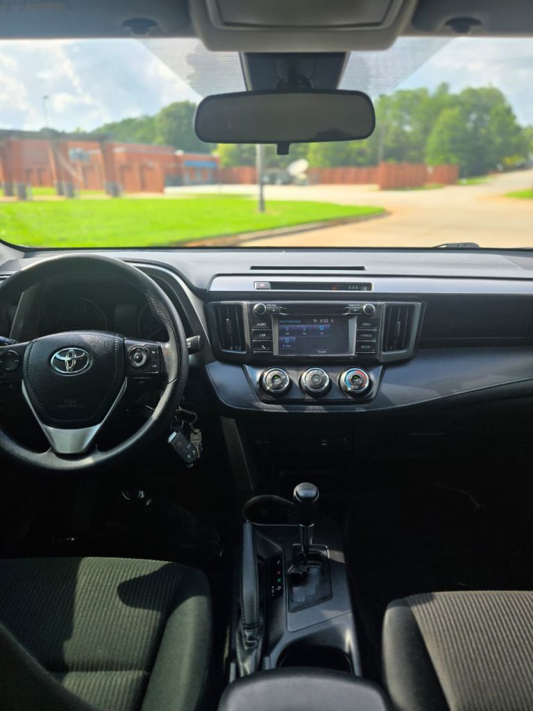 2018 Toyota RAV4 - $11,500