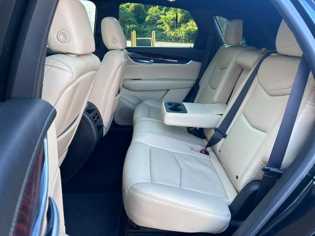 2017 Cadillac XT5 - $13,000
