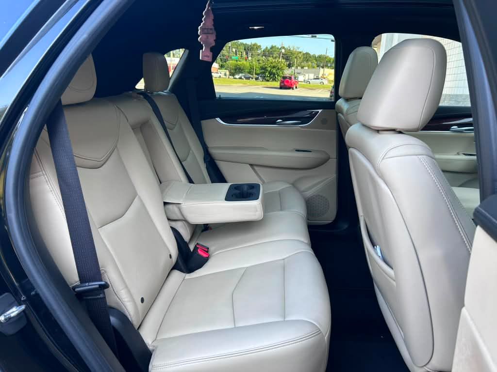 2017 Cadillac XT5 - $13,000