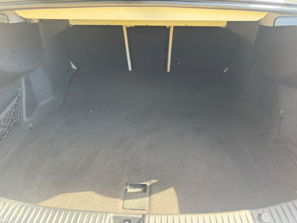 2016 Mercedes-Benz C-Class - $10,000
