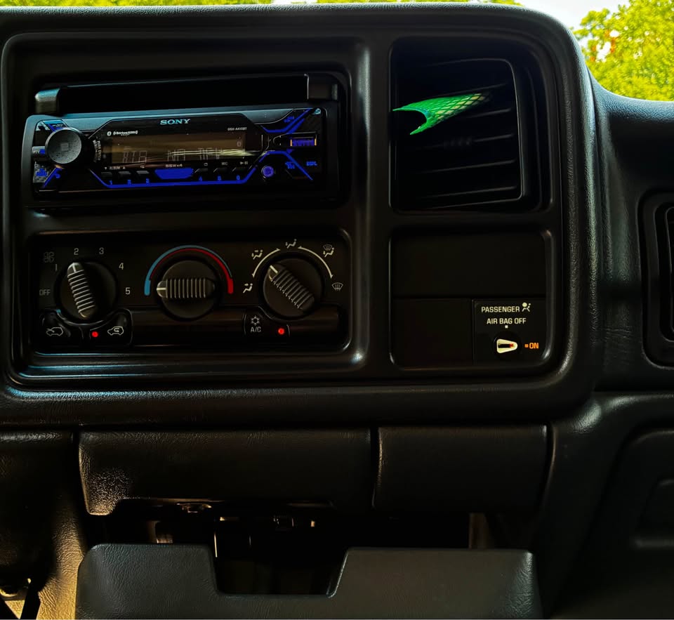 2001 Chevrolet S-10 Pickup - $9,999