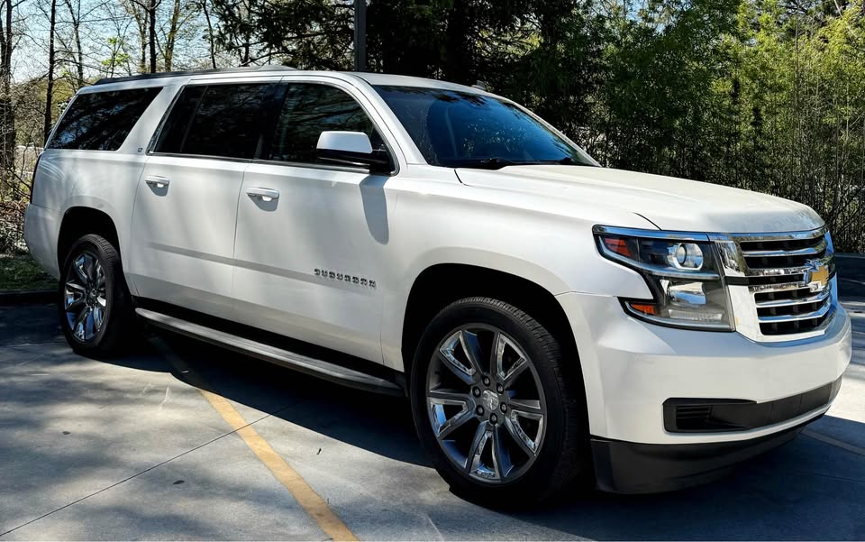 2015 Chevrolet Suburban LT 1500 photo