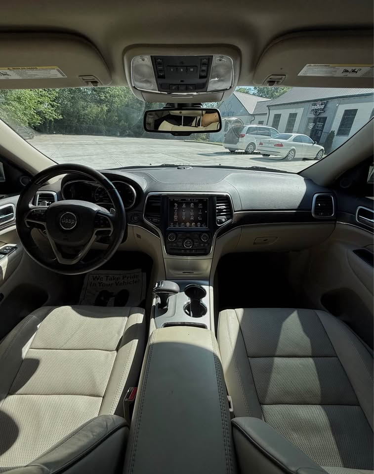 2014 Jeep Grand Cherokee Overland photo