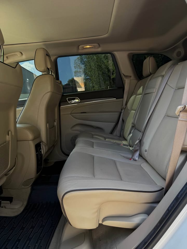 2014 Jeep Grand Cherokee Overland photo