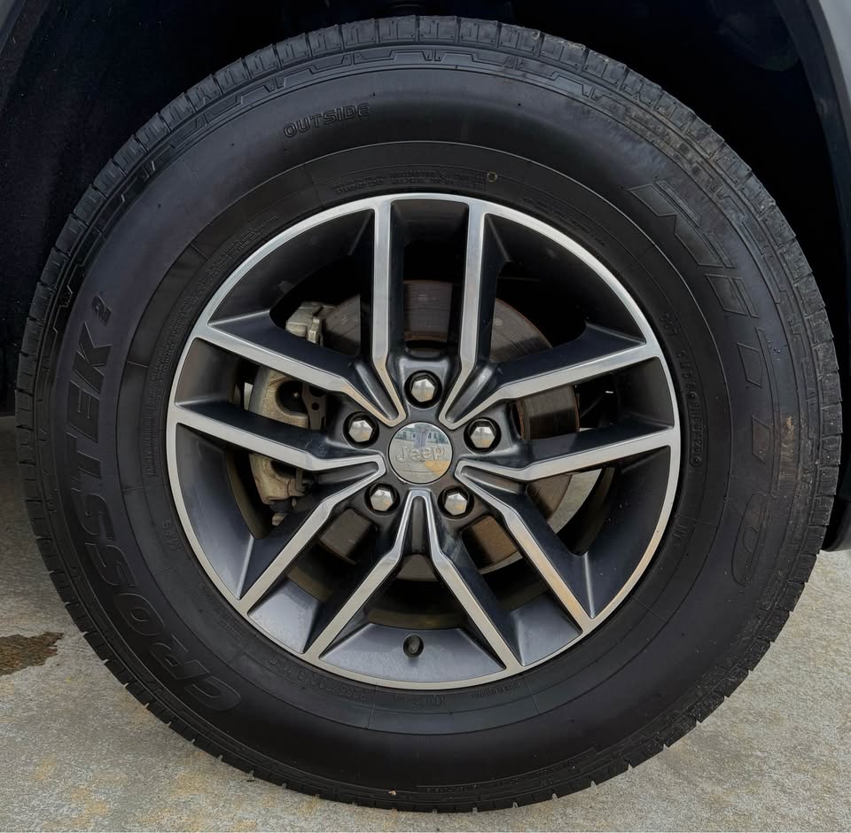 2017 Jeep Grand Cherokee Limited photo