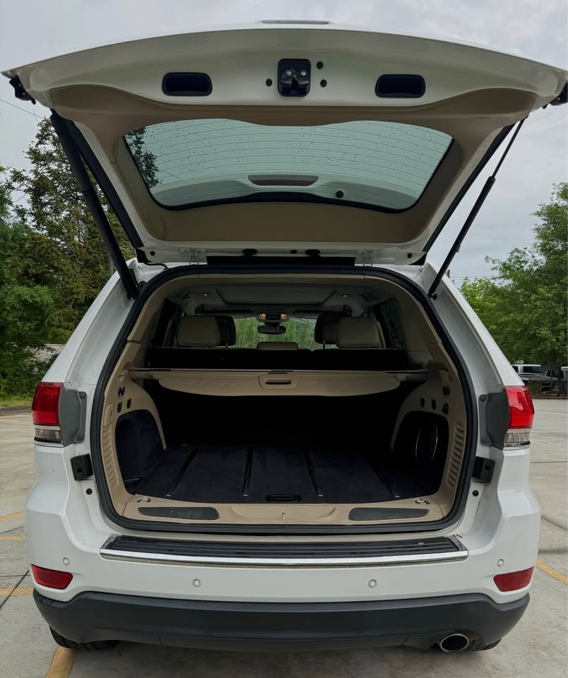 2017 Jeep Grand Cherokee Limited photo