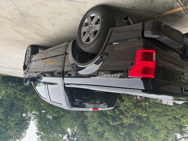 2020 Ford F150 Lariat photo