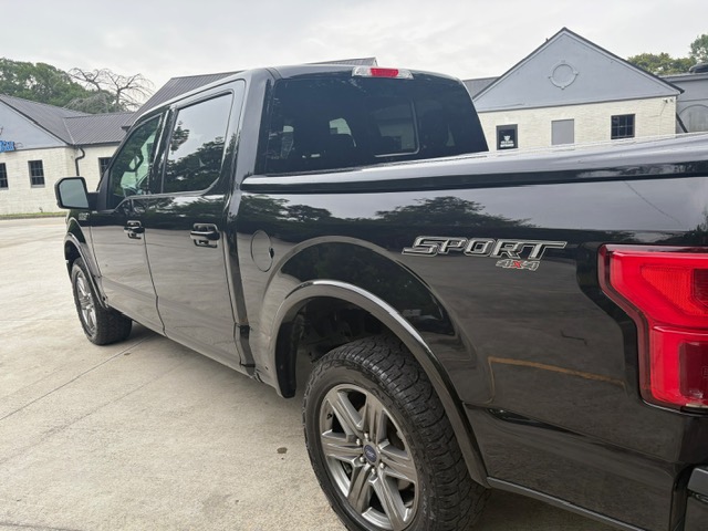 2020 Ford F150 Lariat photo
