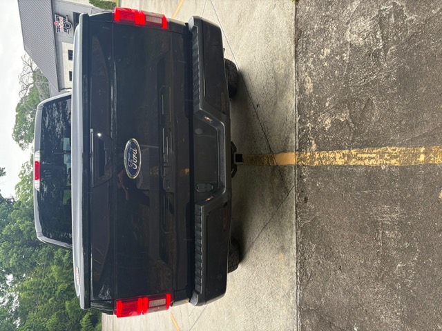 2020 Ford F150 Lariat photo