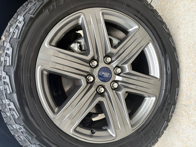 2020 Ford F150 Lariat photo