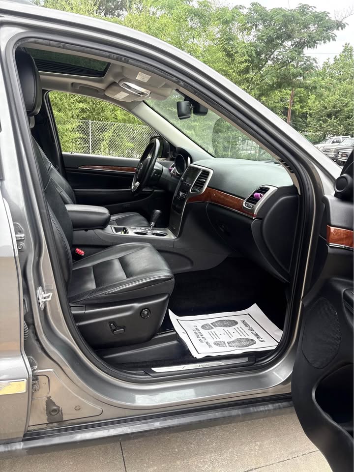 2011 Jeep Cherokee - $5,500