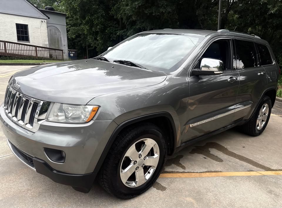 2011 Jeep Cherokee - $5,500