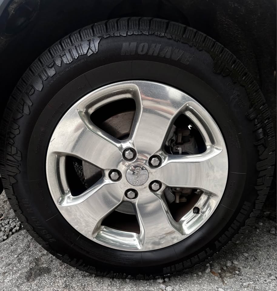 2011 Jeep Cherokee - $5,500