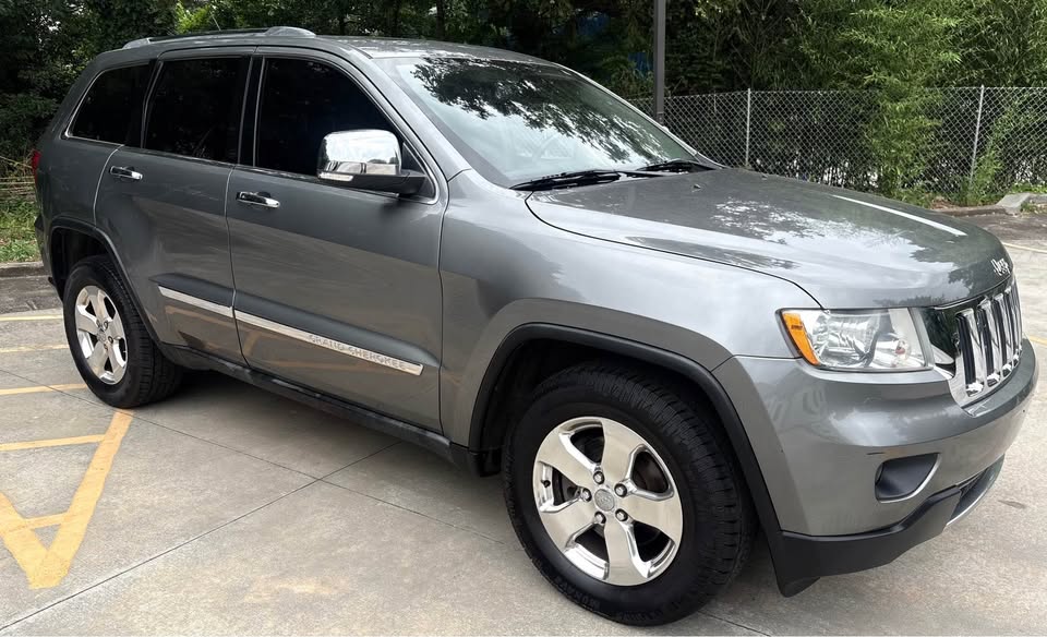 2011 Jeep Cherokee - $5,500