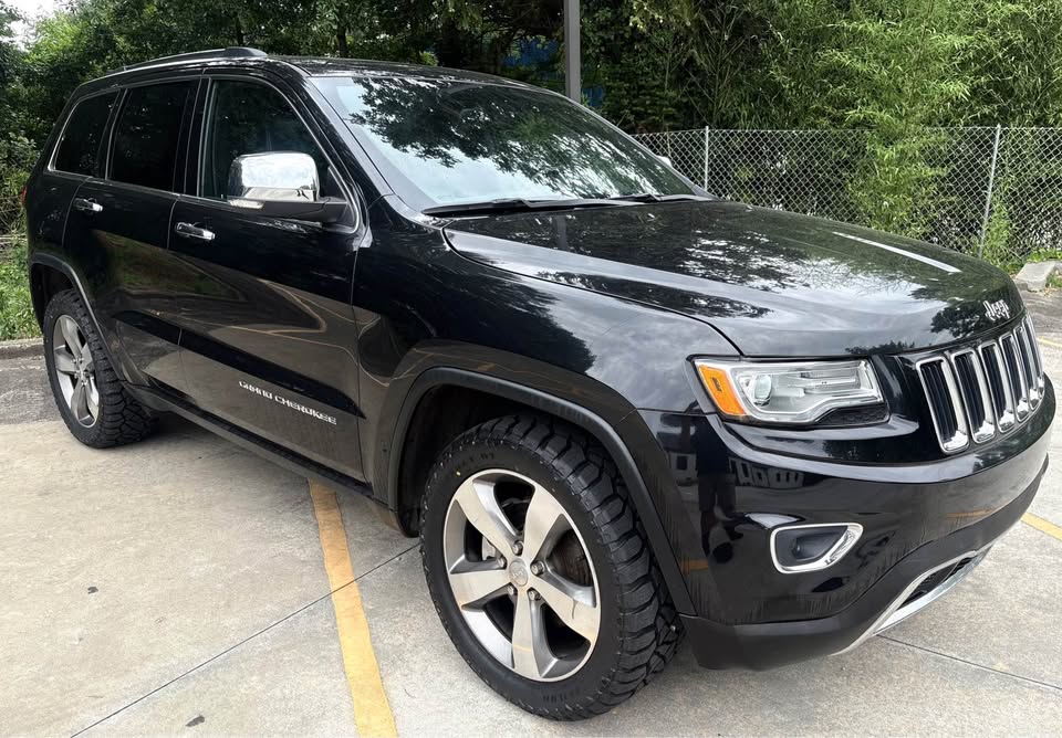 2015 Jeep Cherokee - $12,999