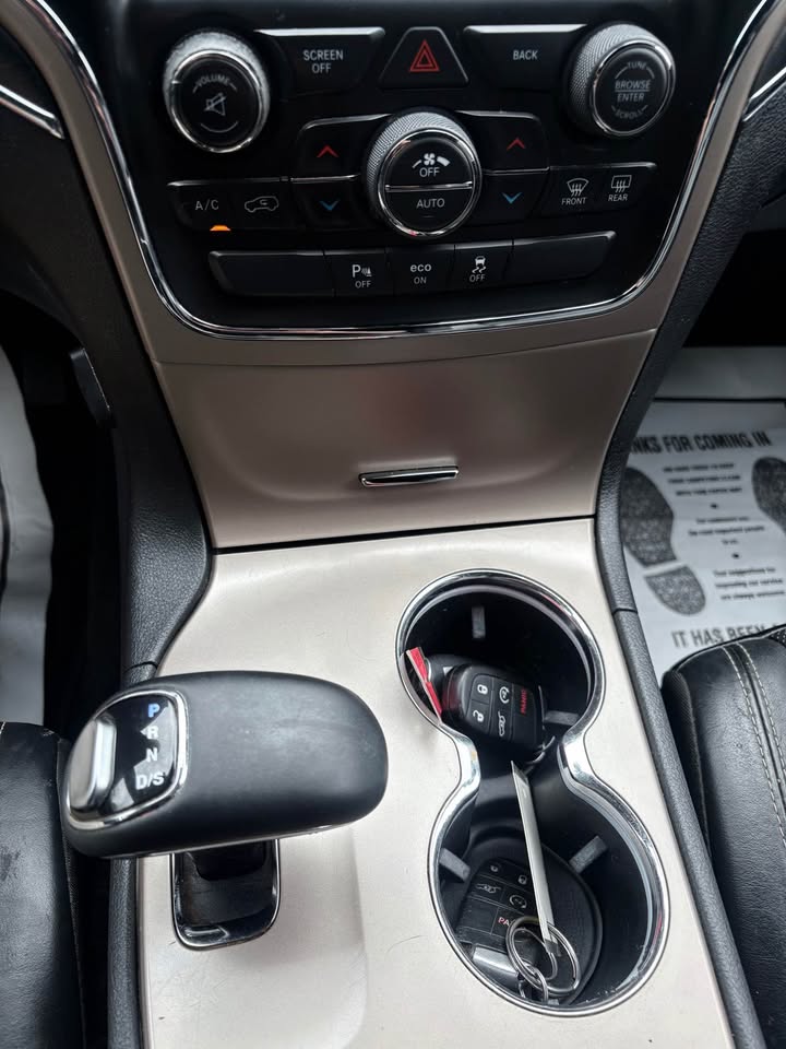 2015 Jeep Cherokee - $12,999