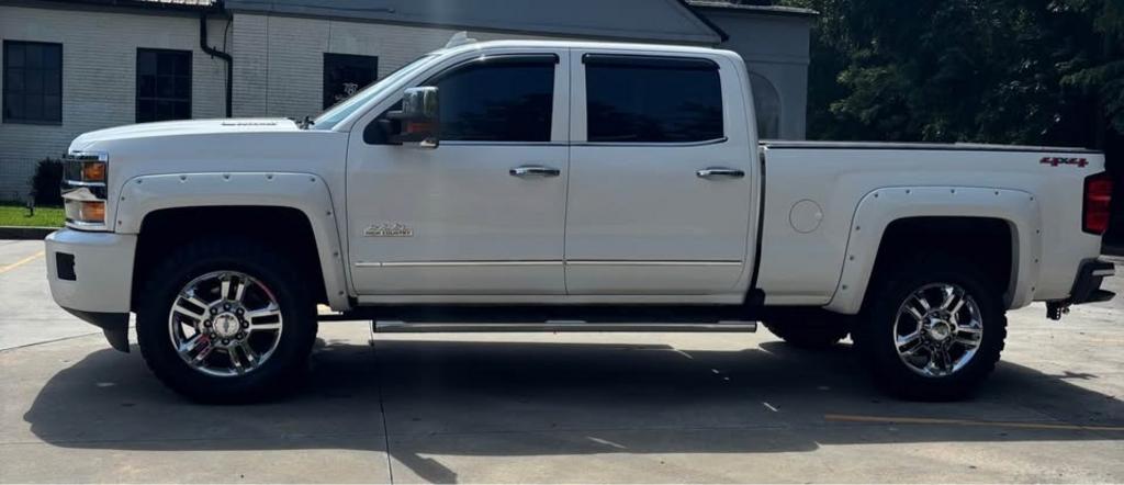 2016 Chevrolet Silverado - $28,999