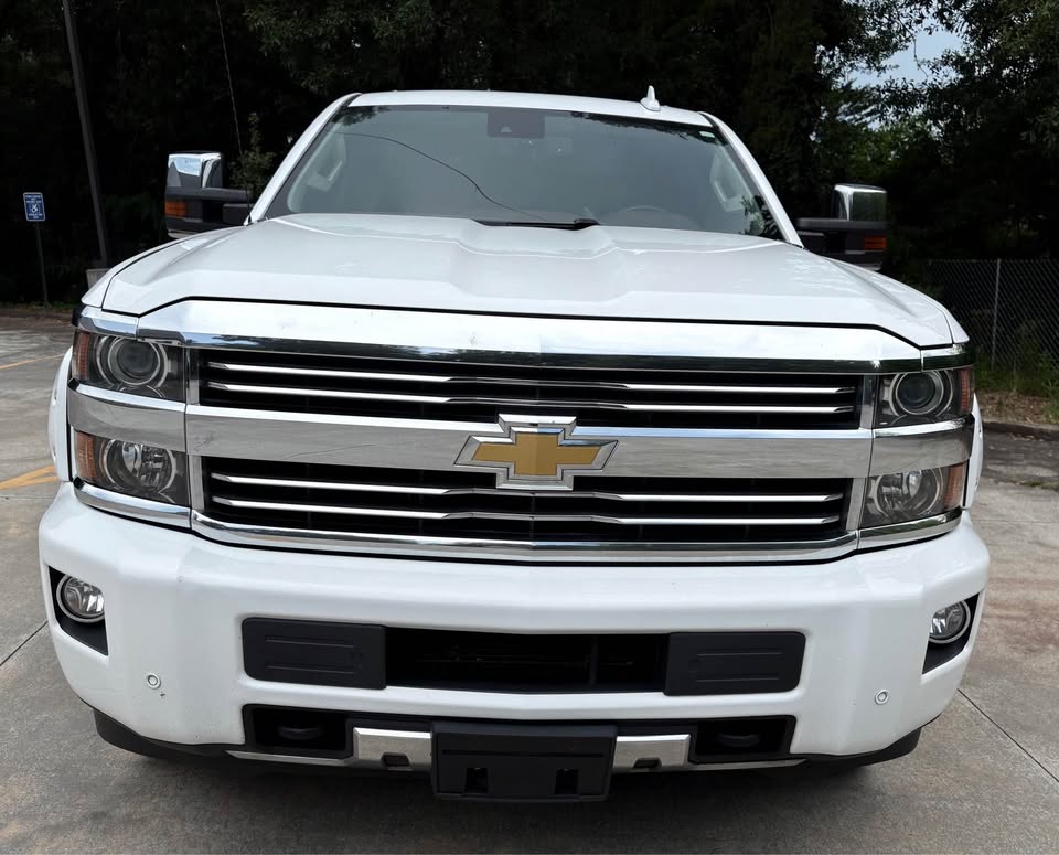 2016 Chevrolet Silverado 2500 - $28,999