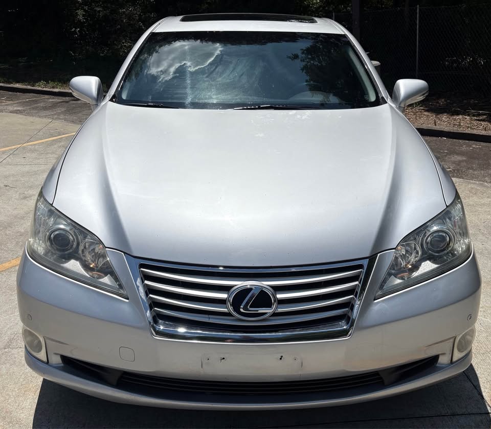 2010 Lexus ES - $8,600