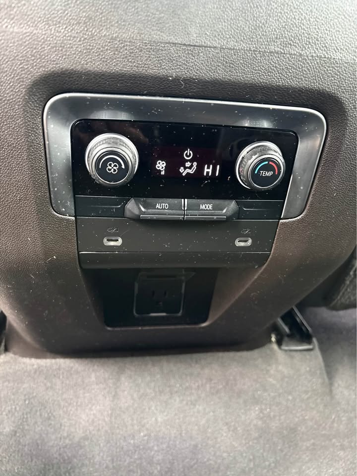 2021 Chevrolet Tahoe - $32,999