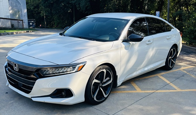2021 Honda Accord - $17,999