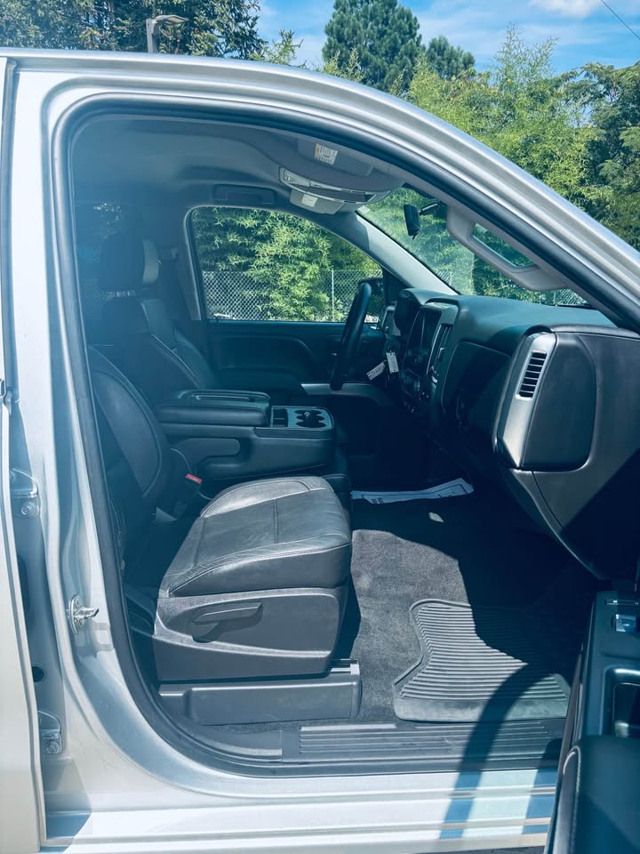 2014 Chevrolet Silverado - $13,500