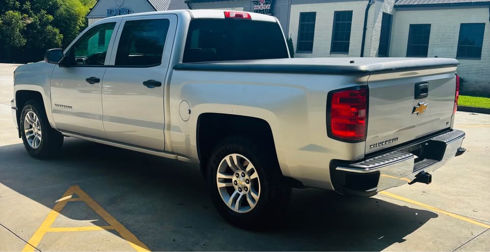 2014 Chevrolet Silverado - $13,500