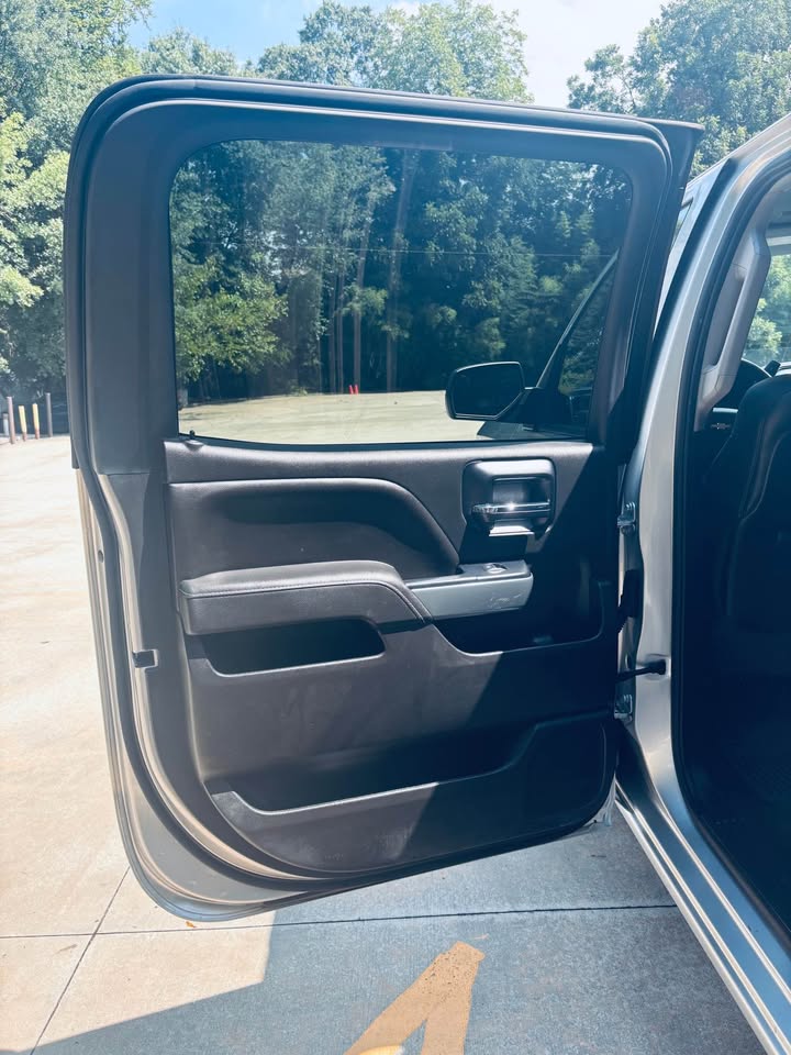 2014 Chevrolet Silverado - $13,500