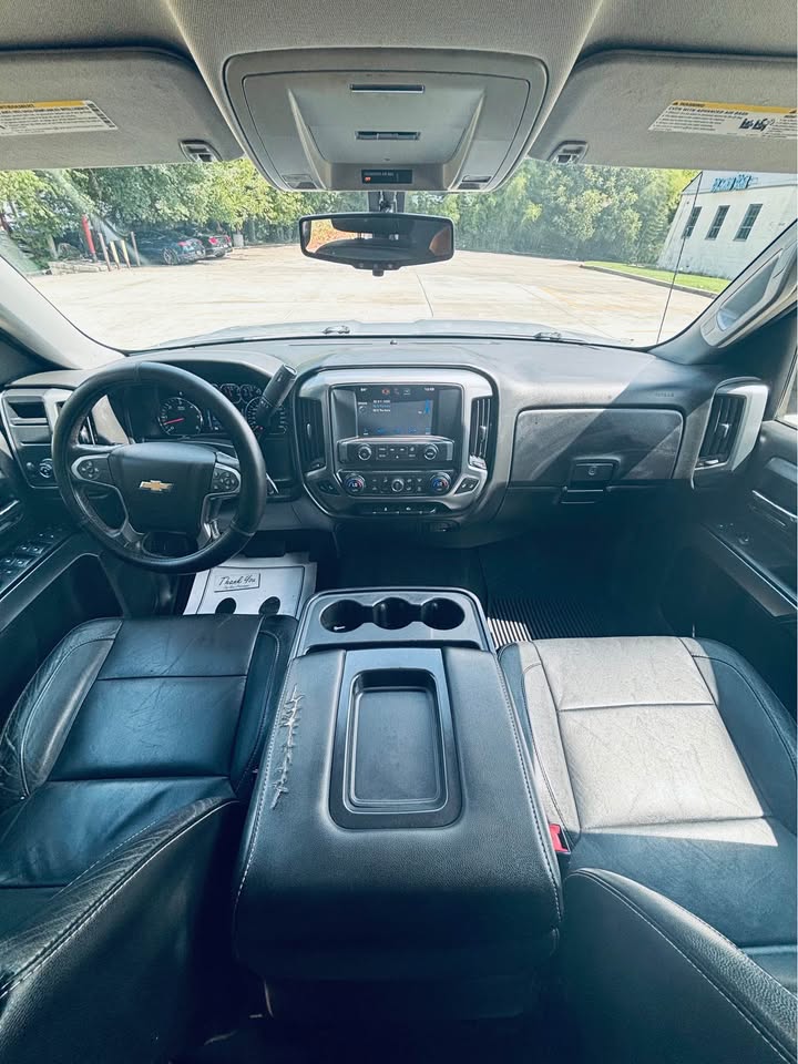 2014 Chevrolet Silverado - $13,500