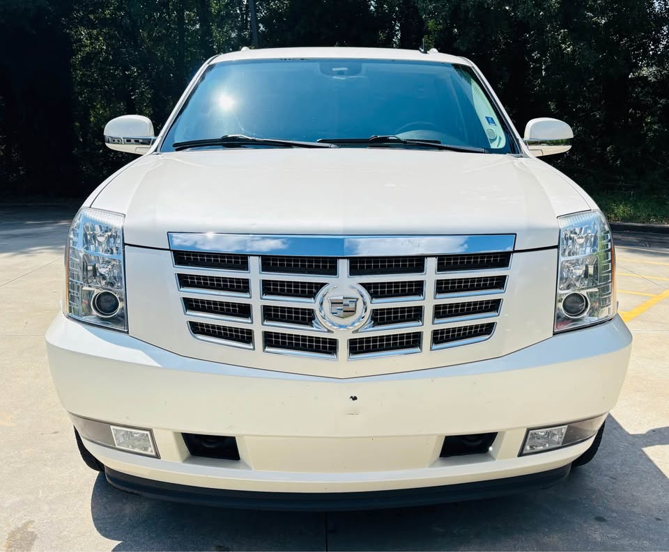 2011 Cadillac Escalade - $7,999
