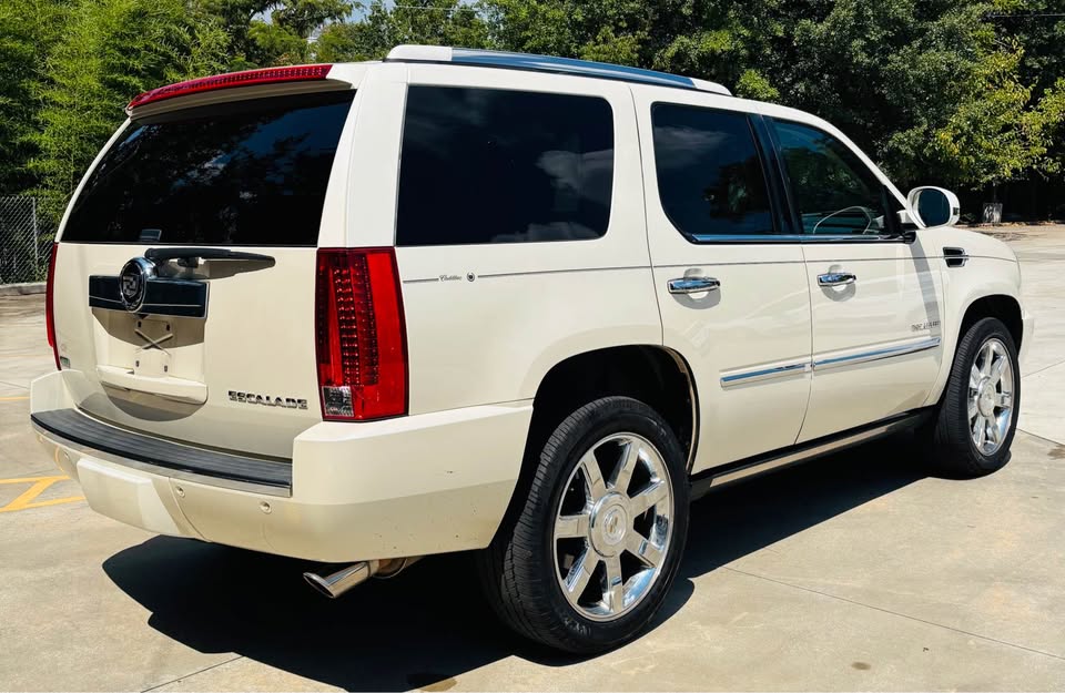 2011 Cadillac Escalade - $7,999