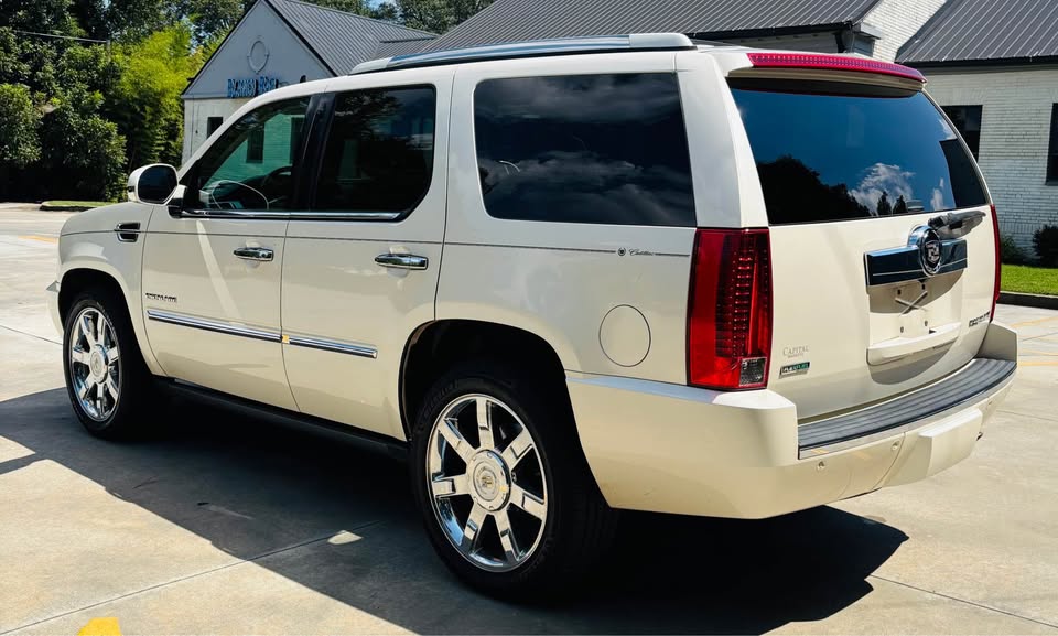 2011 Cadillac Escalade - $7,999