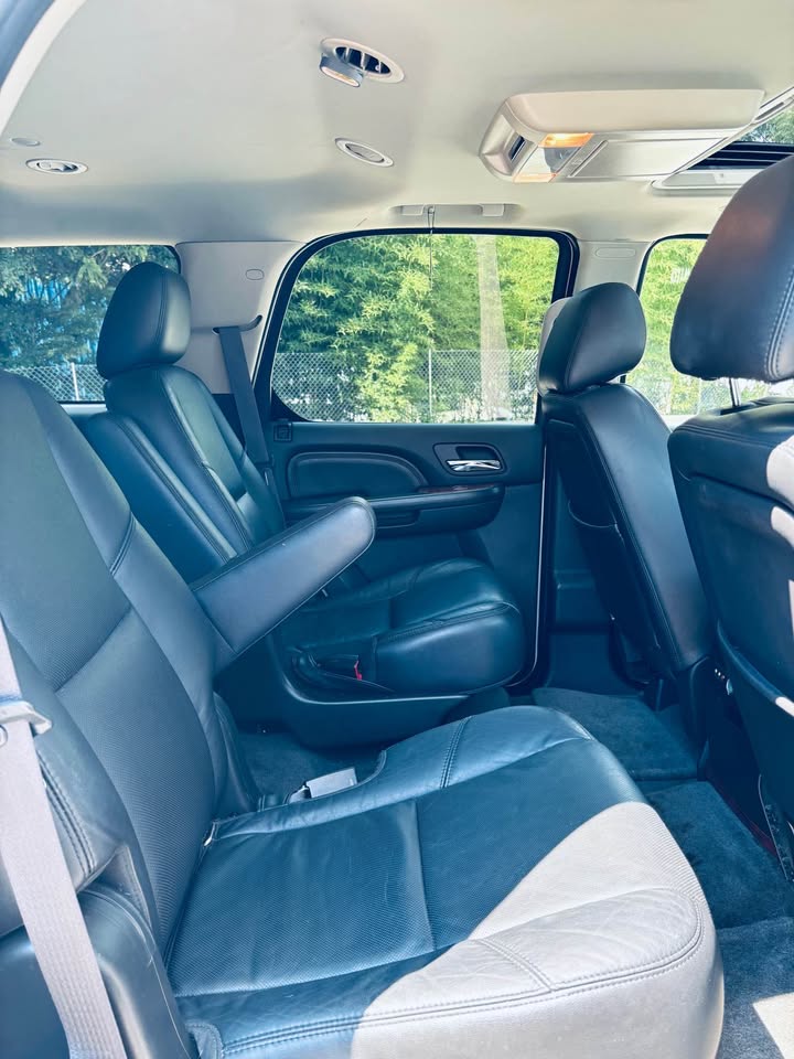 2011 Cadillac Escalade - $7,999