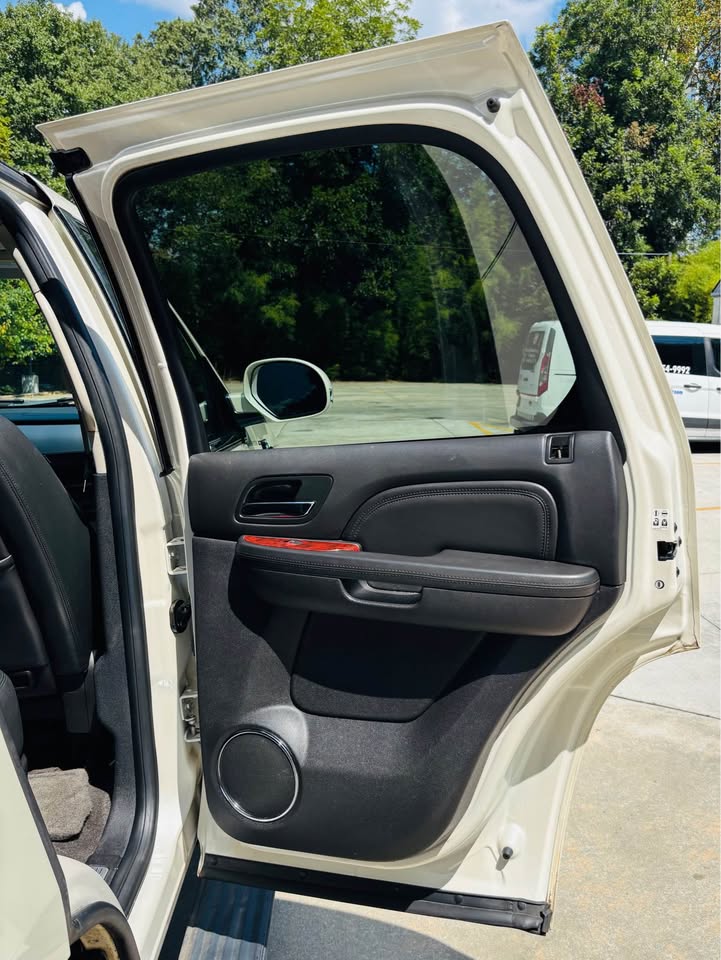 2011 Cadillac Escalade - $7,999