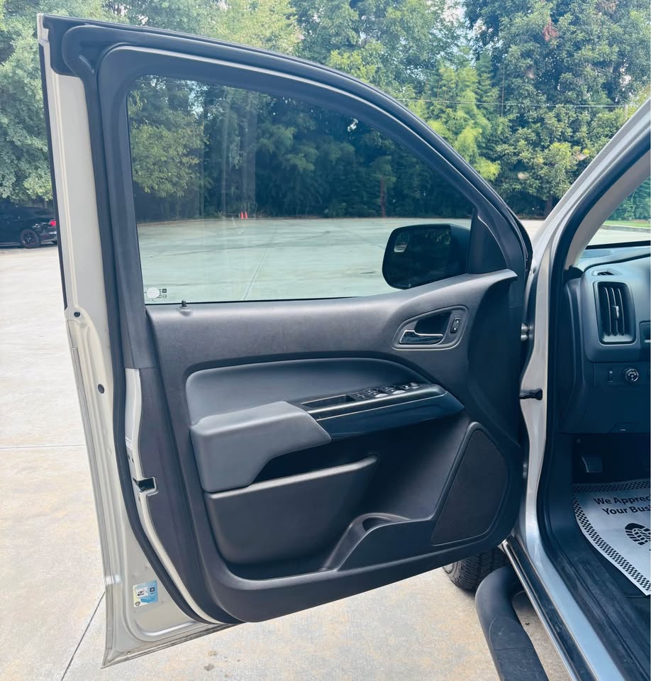 2016 Chevrolet Colorado - $14,999