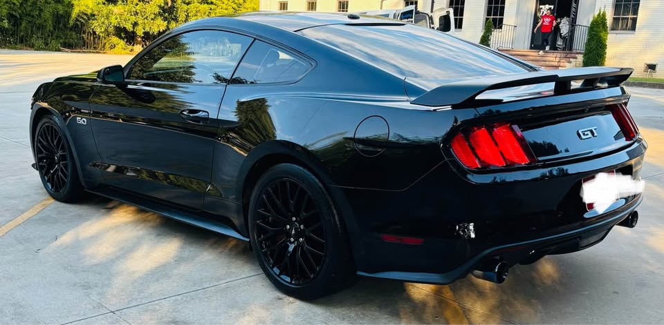 2016 Ford Mustang - $19,999