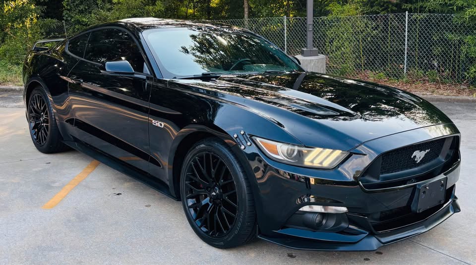 2016 Ford Mustang - $19,999