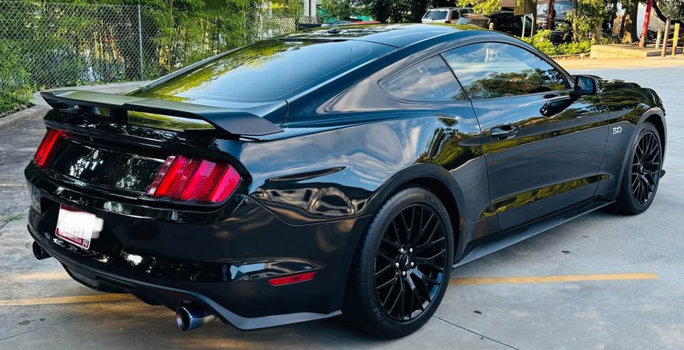 2016 Ford Mustang - $19,999