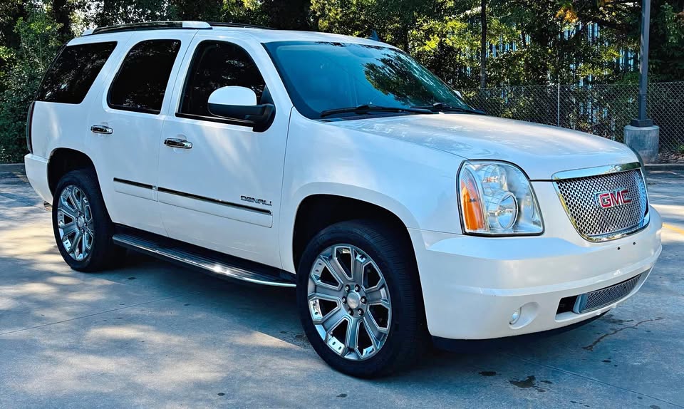 2012 GMC Yukon - $7,495